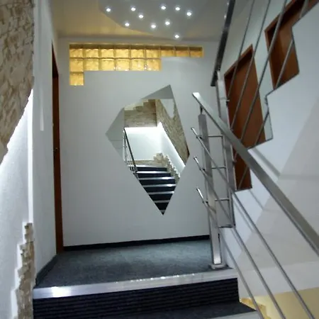 住宿加早餐酒店 Diana