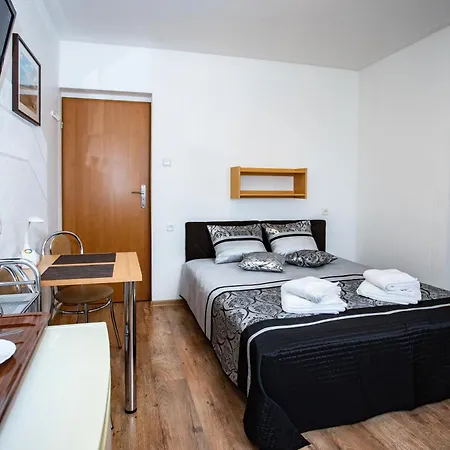 Diana Bed & Breakfast 3*